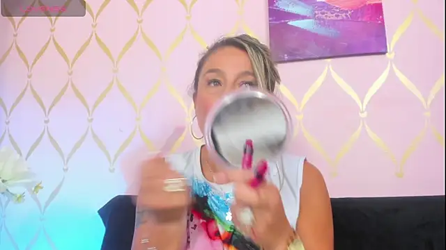 ladylians online show from January 21, 2025, 9:46 pm