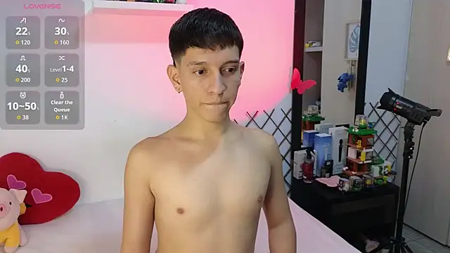 milky  boy  online show from December 2, 2025, 4:40 am