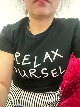 Snapshot of Cesywet chatting on October 6, 2025, 6:11 am Cesywet online show from October 6, 2025, 6:11 am