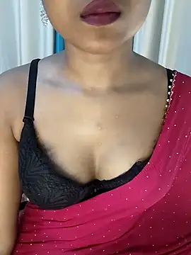 Snapshot of Rinika_67 chatting on April 18, 2026, 2:43 pm Rinika 67 online show from April 18, 2026, 2:43 pm