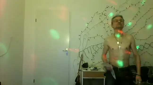 Snapshot of brunoguunot chatting on January 3, 2025, 3:33 pm brunoguunot online show from January 3, 2025, 3:33 pm