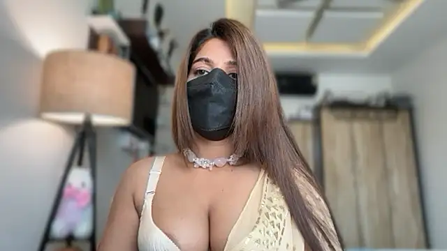 Snapshot of Hotty-Sana chatting on April 2, 2026, 4:43 am Hotty-Sana online show from April 2, 2026, 4:43 am