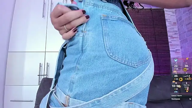 Snapshot of candyy_bella chatting on February 1, 2025, 6:19 pm candyy bella online show from February 1, 2025, 6:19 pm