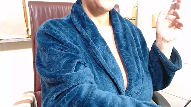 Snapshot of Foxlady2271 chatting on November 21, 2025, 10:08 pm Foxlady2271 online show from November 21, 2025, 10:08 pm