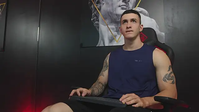 JacksonOlsenn online show from November 24, 2025, 8:30 pm