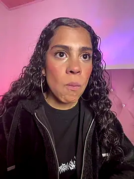 NINA 18 YEARS online show from November 6, 2025, 11:48 pm