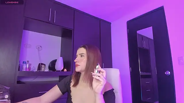 TinaJonnes  online show from February 5, 2026, 6:51 am