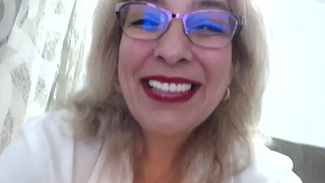 Snapshot of cecylya4u chatting on September 26, 2025, 9:41 pm cecylya4u online show from September 26, 2025, 9:41 pm