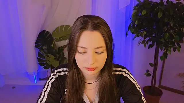 MoonLissa online show from December 15, 2024, 6:51 am