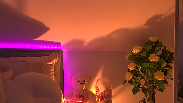 Snapshot of AngeliqueSkye chatting on October 29, 2025, 4:15 am AngeliqueSkye online show from October 29, 2025, 4:15 am