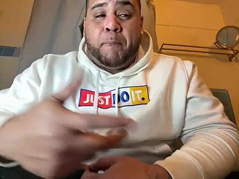 Snapshot of fatboyjayohh126 chatting on February 12, 2025, 10:04 pm fatboyjayohh126 online show from February 12, 2025, 10:04 pm