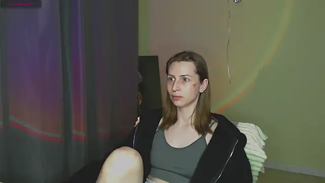 Snapshot of OaklynDobson chatting on September 25, 2025, 5:27 pm OaklynDobson online show from September 25, 2025, 5:27 pm