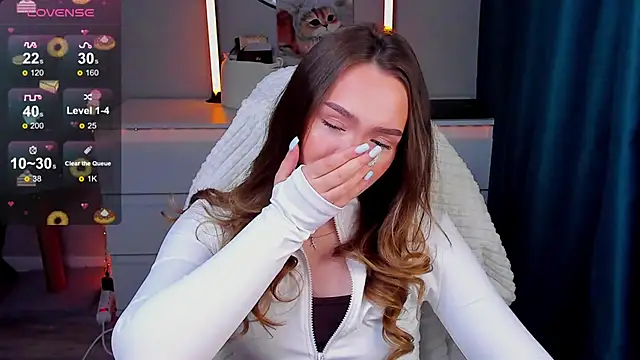 Evia r0se online show from March 13, 2026, 10:33 am