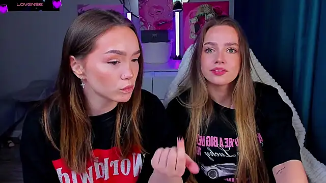 Evia r0se online show from April 29, 2026, 6:50 am