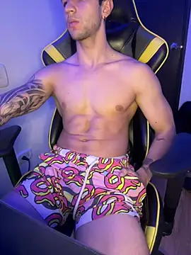 Zack whiter online show from December 10, 2024, 4:34 am