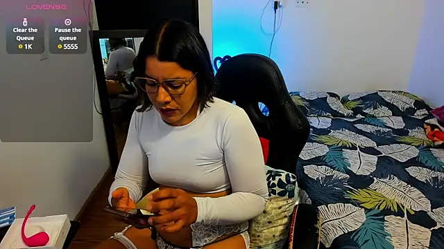 peanut tangerine online show from February 12, 2025, 6:19 pm