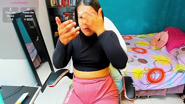 peanut tangerine online show from February 26, 2025, 6:32 pm