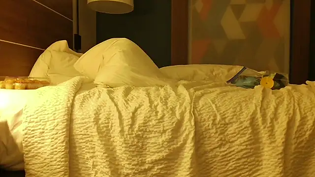 Snapshot of overaveragefreak4you chatting on September 22, 2025, 9:22 am overaveragefreak4you online show from September 22, 2025, 9:22 am