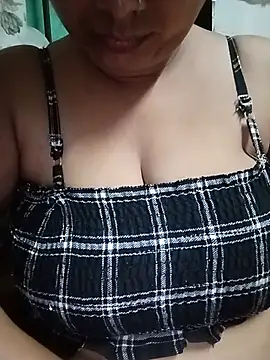 Snapshot of sajida34 chatting on July 11, 2026, 12:35 am sajida34 online show from July 11, 2026, 12:35 am
