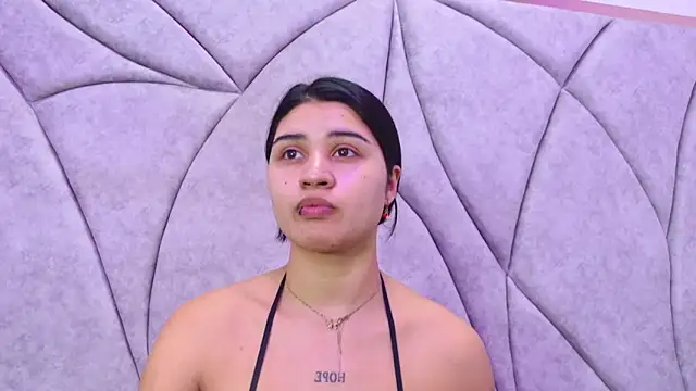 Snapshot of venusowen_ chatting on November 9, 2025, 11:19 am venusowen online show from November 9, 2025, 11:19 am