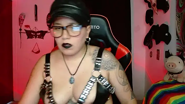 LilithSharon online show from July 8, 2026, 4:33 pm