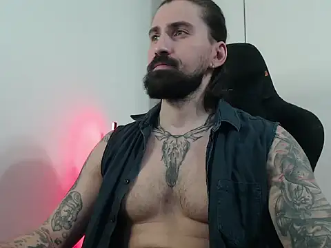 Snapshot of MateoHunk chatting on November 30, 2025, 3:16 pm MateoHunk online show from November 30, 2025, 3:16 pm