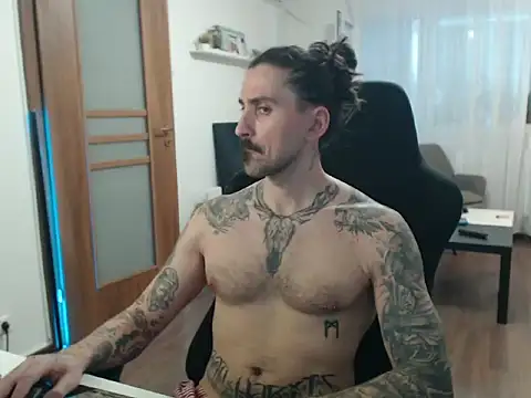 MateoHunk online show from June 10, 2026, 1:10 pm