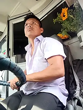 alexchir4 online show from March 18, 2026, 7:17 pm