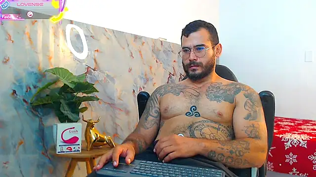 Snapshot of hanz_col chatting on October 3, 2025, 11:29 am hanz col online show from October 3, 2025, 11:29 am