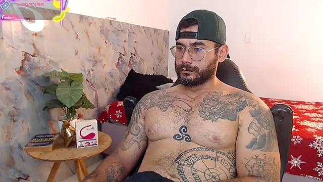 Snapshot of hanz_col chatting on October 10, 2025, 11:20 am hanz col online show from October 10, 2025, 11:20 am