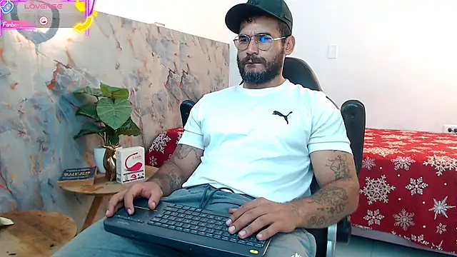 Snapshot of hanz_col chatting on October 13, 2025, 2:50 pm hanz col online show from October 13, 2025, 2:50 pm