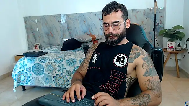 Snapshot of hanz_col chatting on November 17, 2025, 1:39 pm hanz col online show from November 17, 2025, 1:39 pm