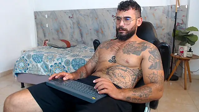 Snapshot of hanz_col chatting on November 27, 2025, 11:51 pm hanz col online show from November 27, 2025, 11:51 pm