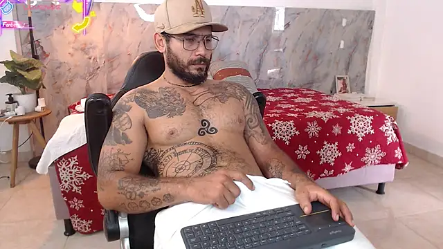 Snapshot of hanz_col chatting on January 6, 2026, 2:10 pm hanz col online show from January 6, 2026, 2:10 pm