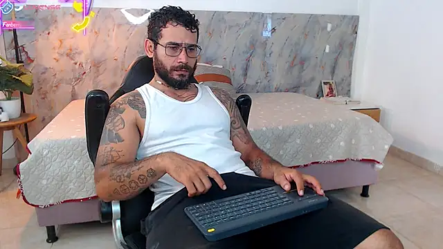 Snapshot of hanz_col chatting on January 8, 2026, 12:18 pm hanz col online show from January 8, 2026, 12:18 pm