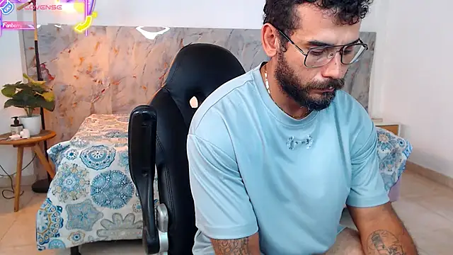 Snapshot of hanz_col chatting on January 9, 2026, 2:42 pm hanz col online show from January 9, 2026, 2:42 pm