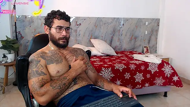 Snapshot of hanz_col chatting on February 2, 2026, 1:32 pm hanz col online show from February 2, 2026, 1:32 pm