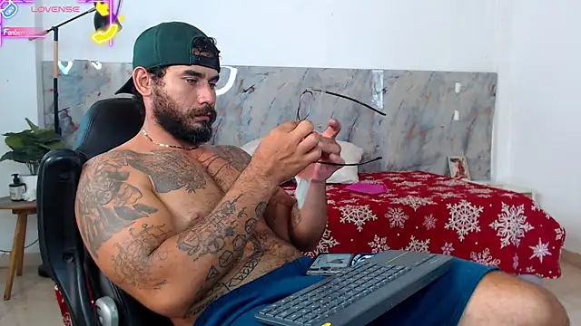 Snapshot of hanz_col chatting on February 6, 2026, 3:48 pm hanz col online show from February 6, 2026, 3:48 pm