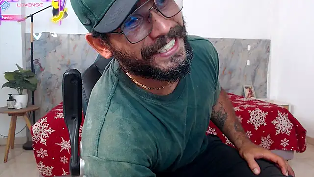 Snapshot of hanz_col chatting on February 7, 2026, 10:57 pm hanz col online show from February 7, 2026, 10:57 pm