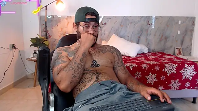 Snapshot of hanz_col chatting on February 11, 2026, 2:44 pm hanz col online show from February 11, 2026, 2:44 pm