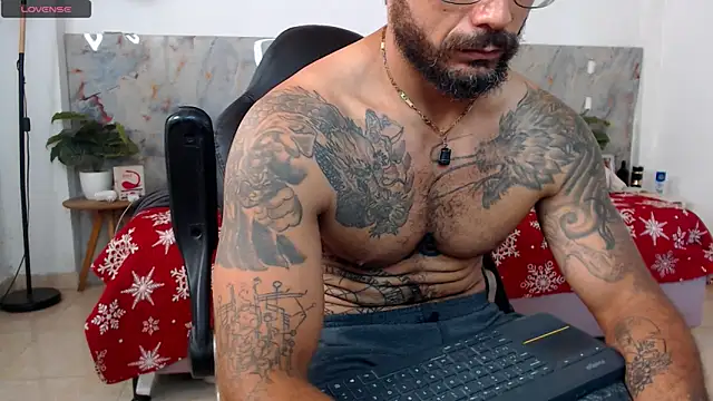 Snapshot of hanz_col chatting on June 18, 2026, 4:00 pm hanz col online show from June 18, 2026, 4:00 pm