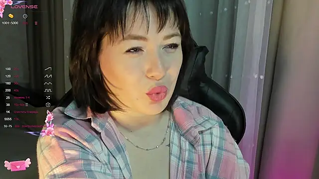 Snapshot of Victoria_Di chatting on November 10, 2025, 3:38 am Victoria Di online show from November 10, 2025, 3:38 am