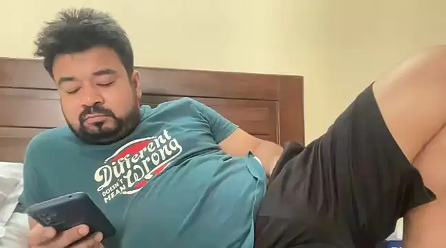 coolboy6566 online show from March 21, 2025, 7:11 am