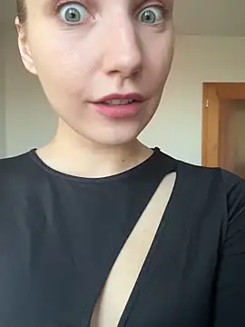 Sofia Poly online show from February 22, 2025, 9:37 pm