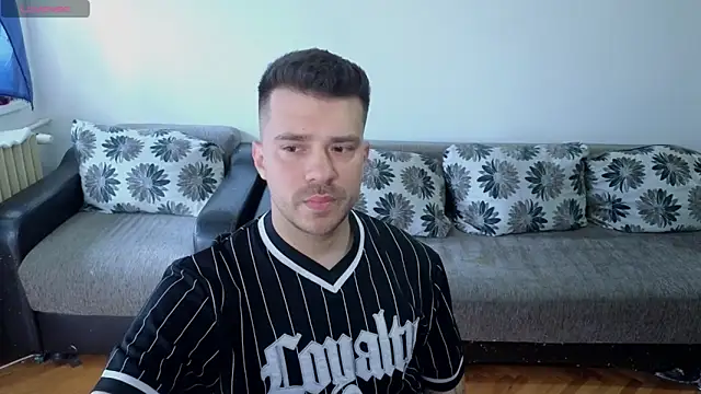 JohnnyStepBro online show from June 5, 2026, 10:54 am
