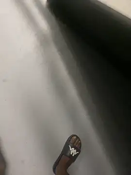 Snapshot of zeekBbc chatting on October 29, 2025, 8:49 am zeekBbc online show from October 29, 2025, 8:49 am