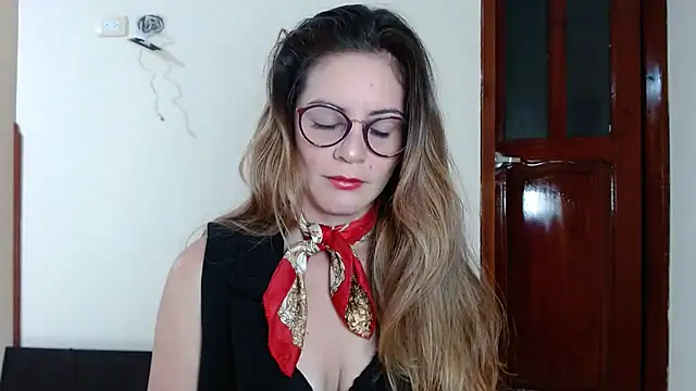 Snapshot of Hanny_24 chatting on December 10, 2024, 9:33 am Hanny 24 online show from December 10, 2024, 9:33 am