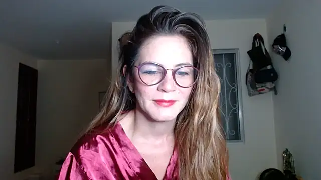 Snapshot of Hanny_24 chatting on December 17, 2024, 9:17 am Hanny 24 online show from December 17, 2024, 9:17 am