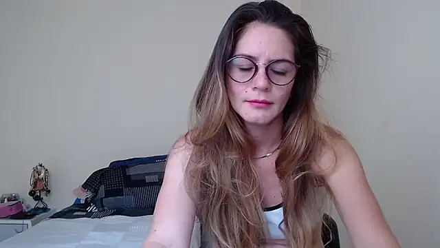 Snapshot of Hanny_24 chatting on January 15, 2025, 1:20 pm Hanny 24 online show from January 15, 2025, 1:20 pm