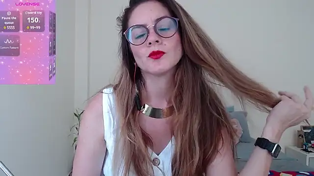 Snapshot of Hanny_24 chatting on February 13, 2025, 6:38 pm Hanny 24 online show from February 13, 2025, 6:38 pm